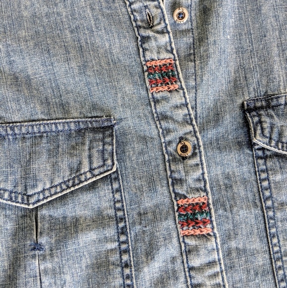 NWT Roxy Fairview Denim Shirt - Picture 4 of 5
